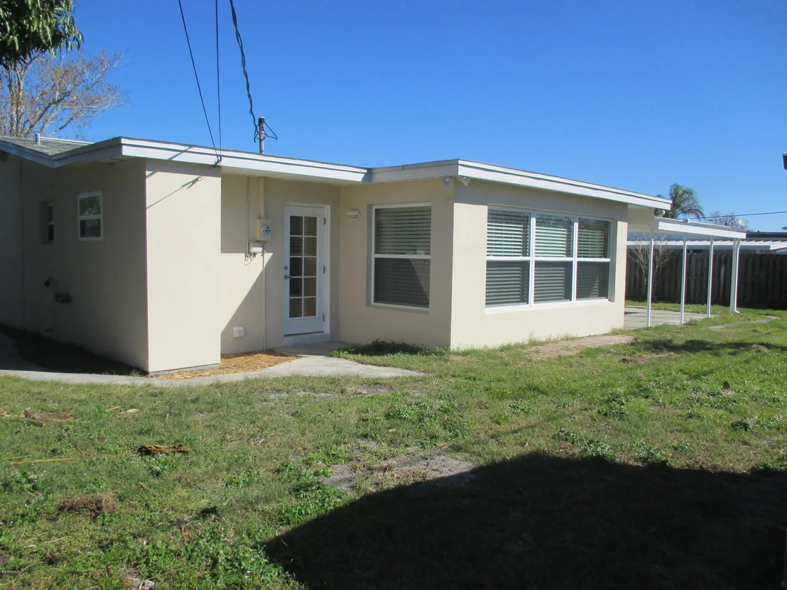 Photo of 1737 N Dodge Circle