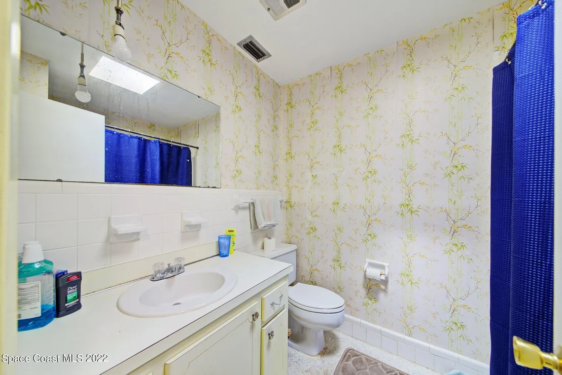 Photo of 1724 Golfview Drive