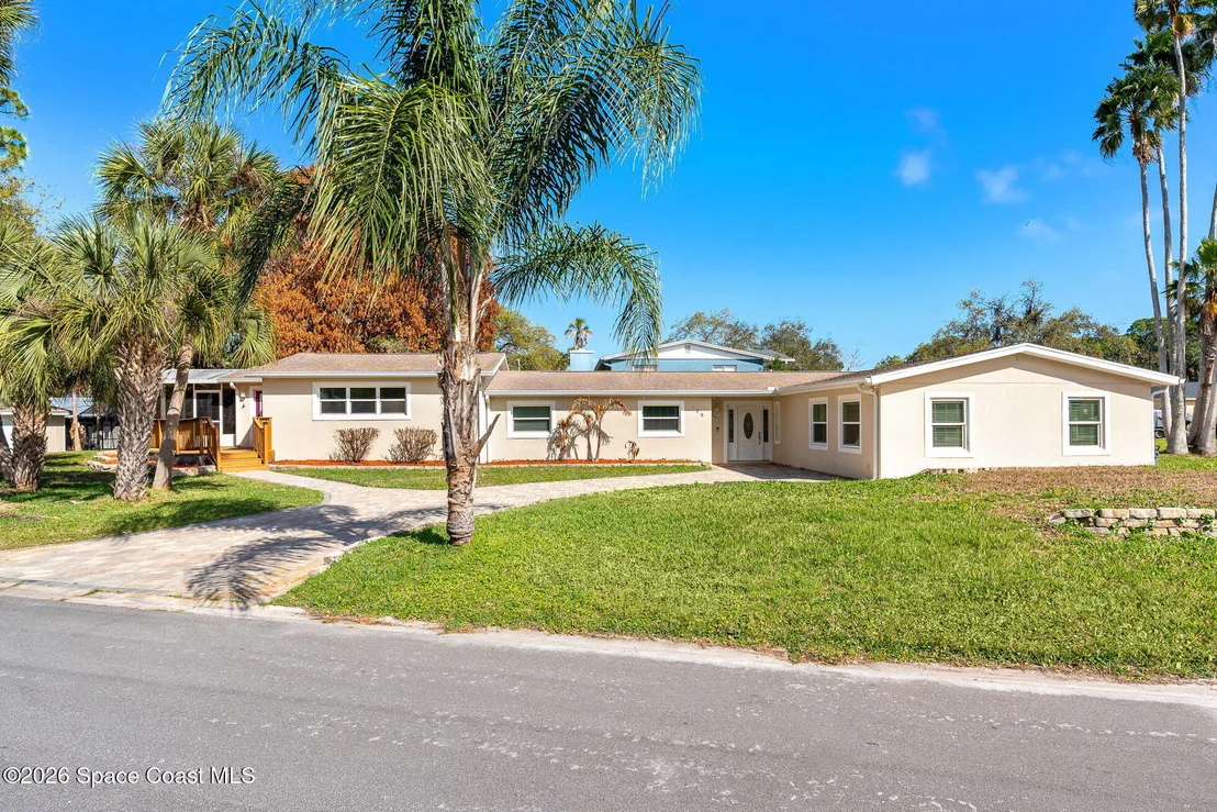 Photo of 135 Oakledge Drive