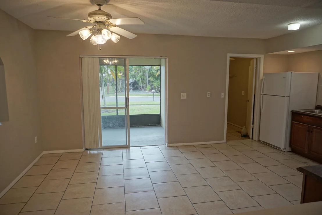 Photo of 971 Fulton Lane NE