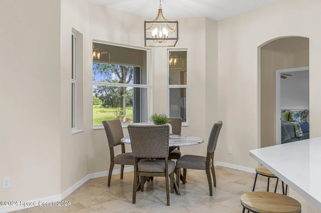 Photo of 1878 Windbrook Drive SE