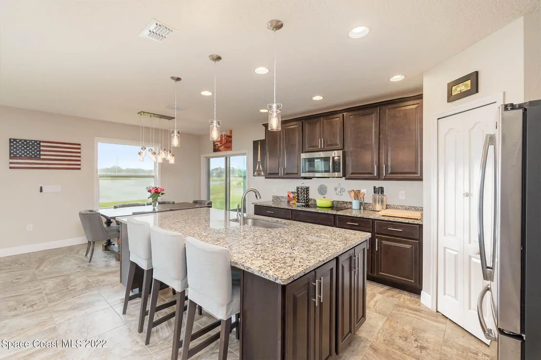 Photo of 1005 Bear Lake Drive