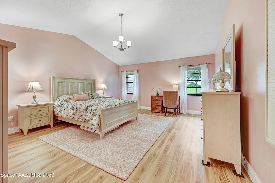 Photo of 820 Ridge Lake Drive