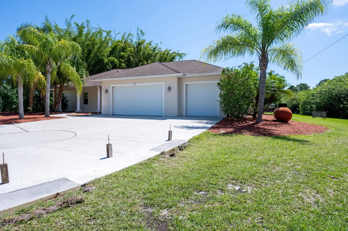 Photo of 3135 Weber Road