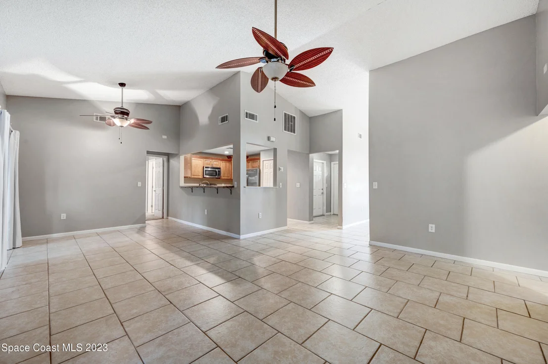 Photo of 810 Pine Valley Court