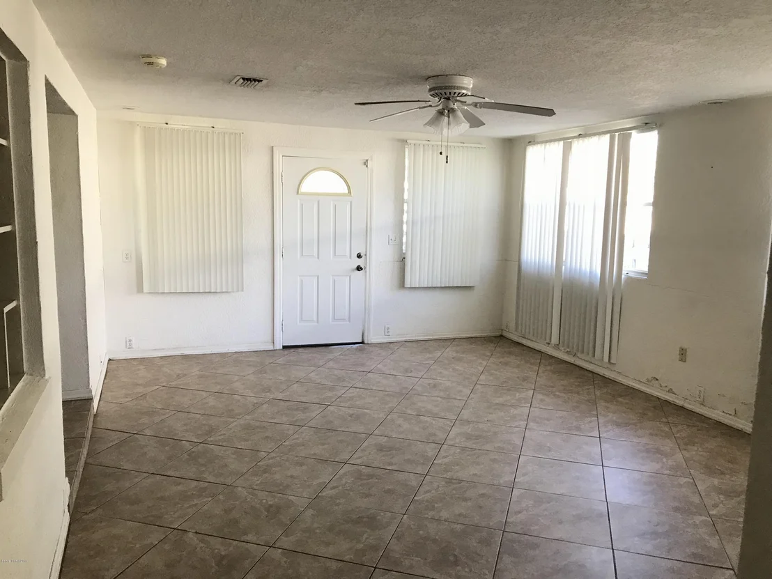 Photo of 707 Camellia Drive