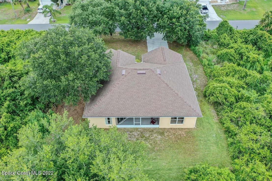 Photo of 6355 Angus Street