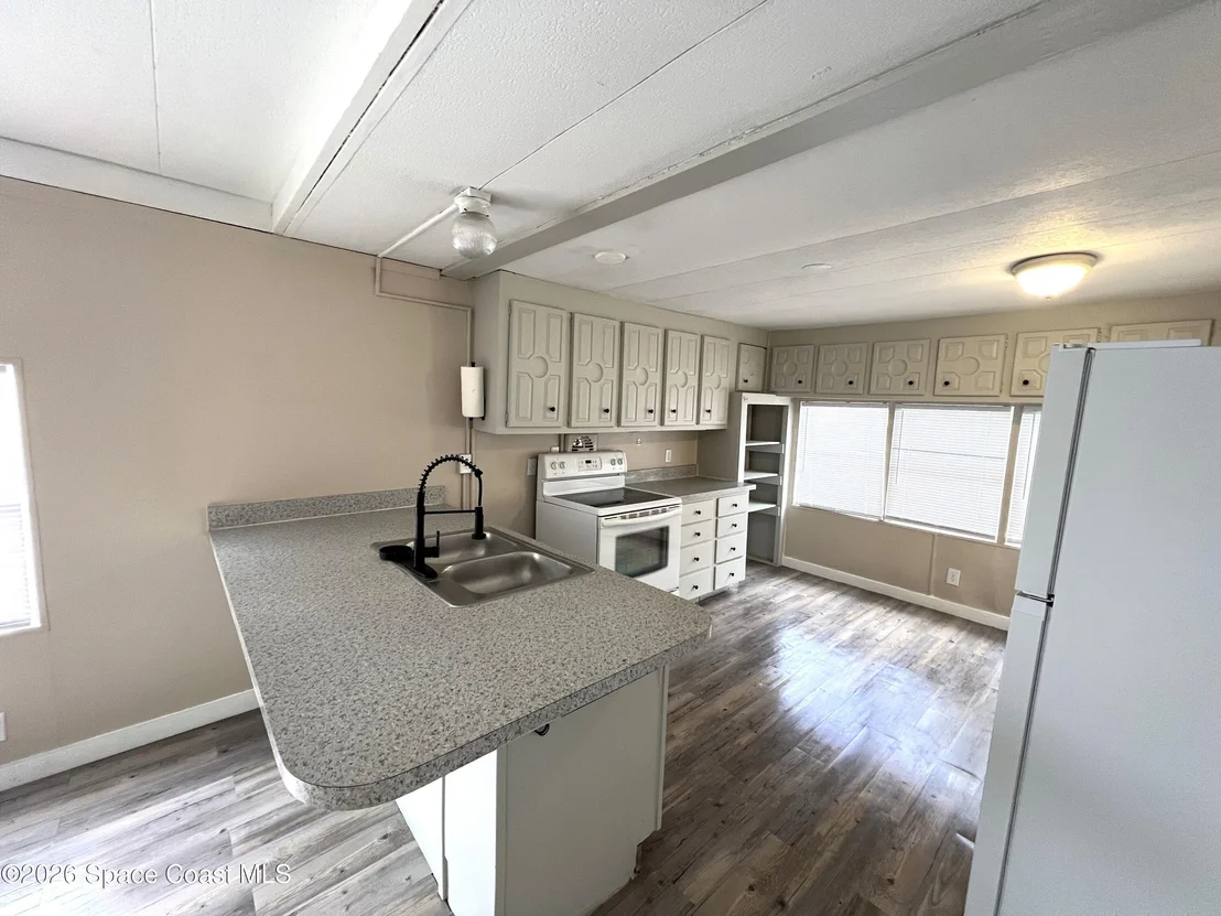 Photo of 2751 Park Lane NE