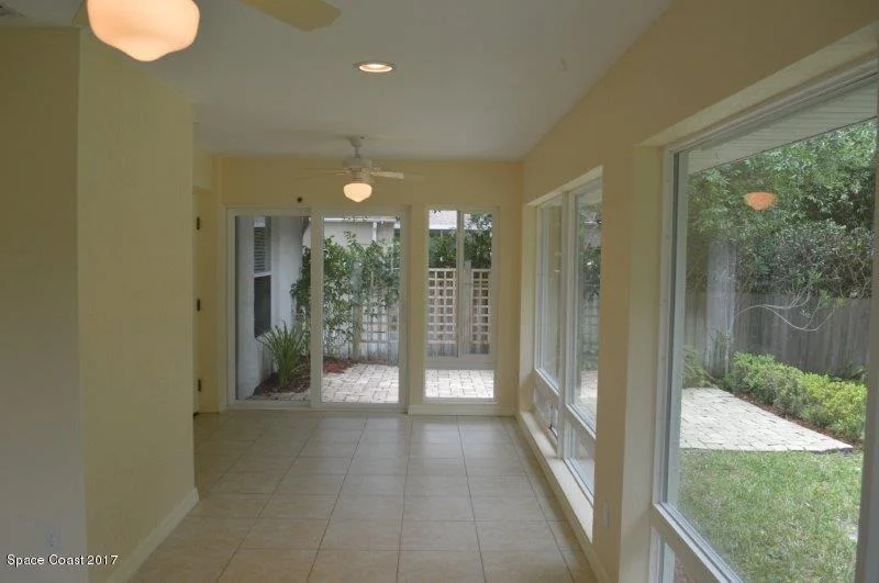 Photo of 869 Shoshone Lane