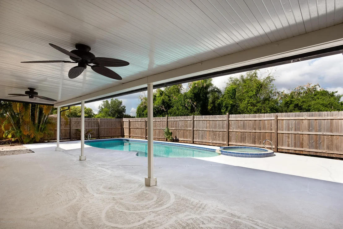 Photo of 1112 Scyphers Street NE
