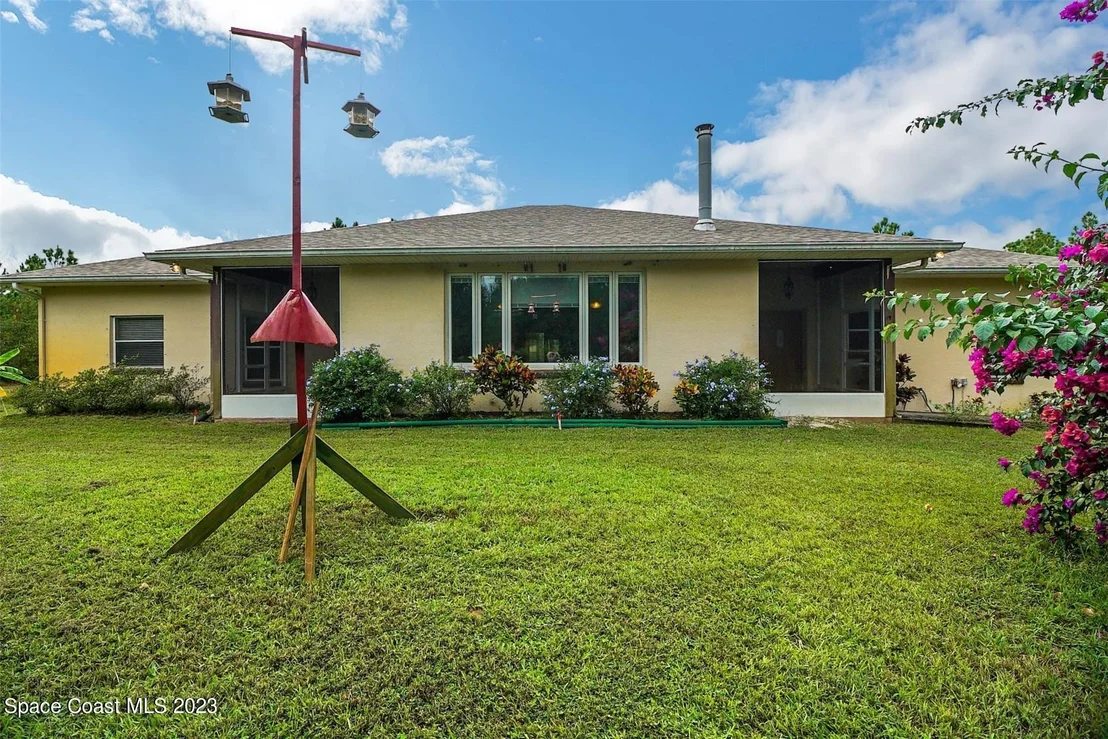 Photo of 1001 Shellcracker Road