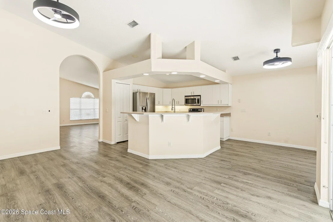 Photo of 1172 Pine Creek Circle NE