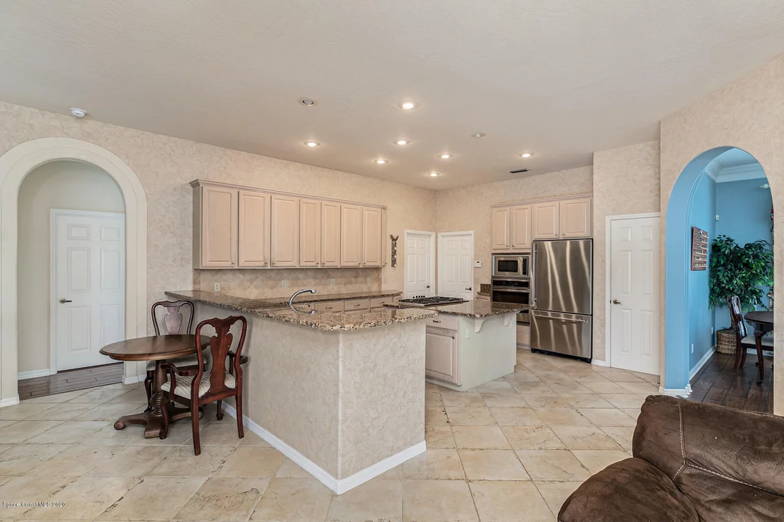Photo of 5800 Sheffield Place