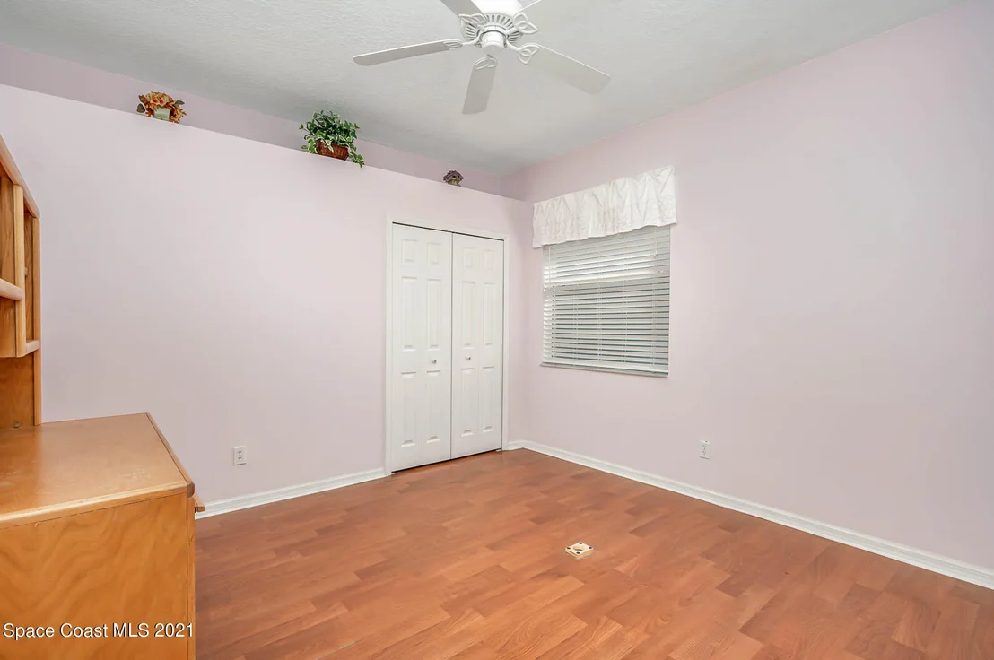 Photo of 4691 Portage Trail