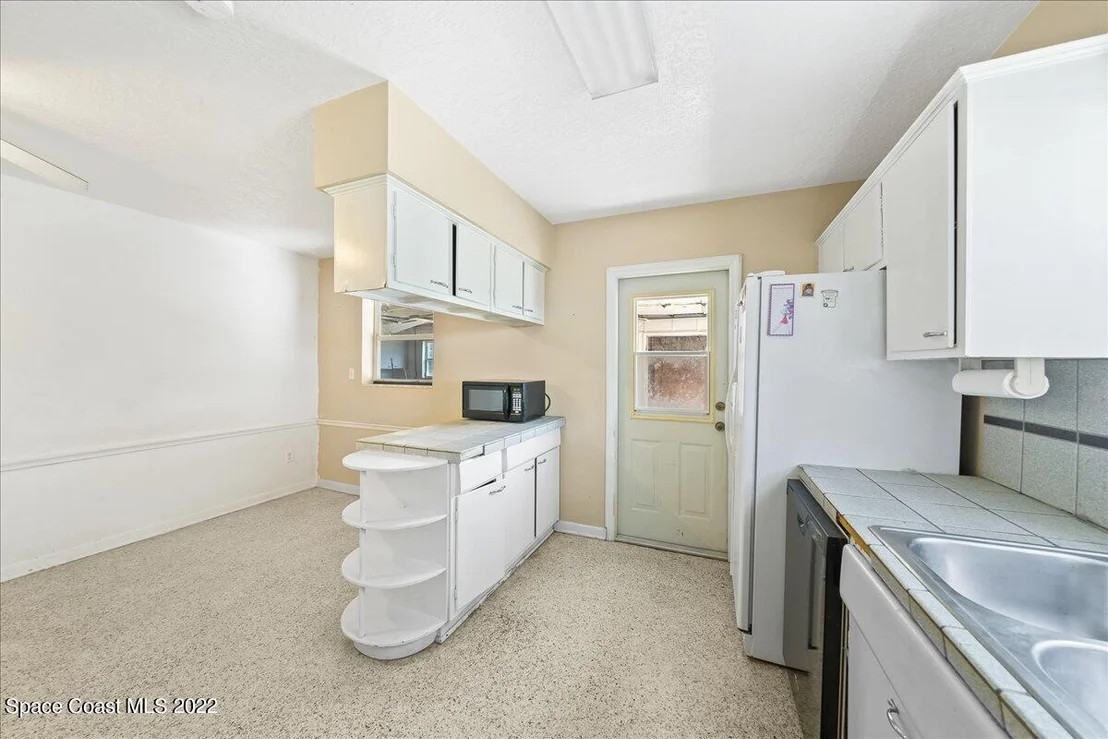 Photo of 1266 Bianca Drive NE