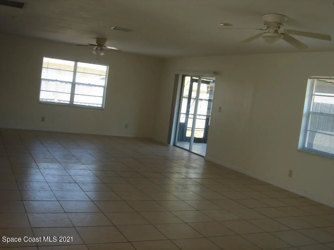 Photo of 725 Palm Drive