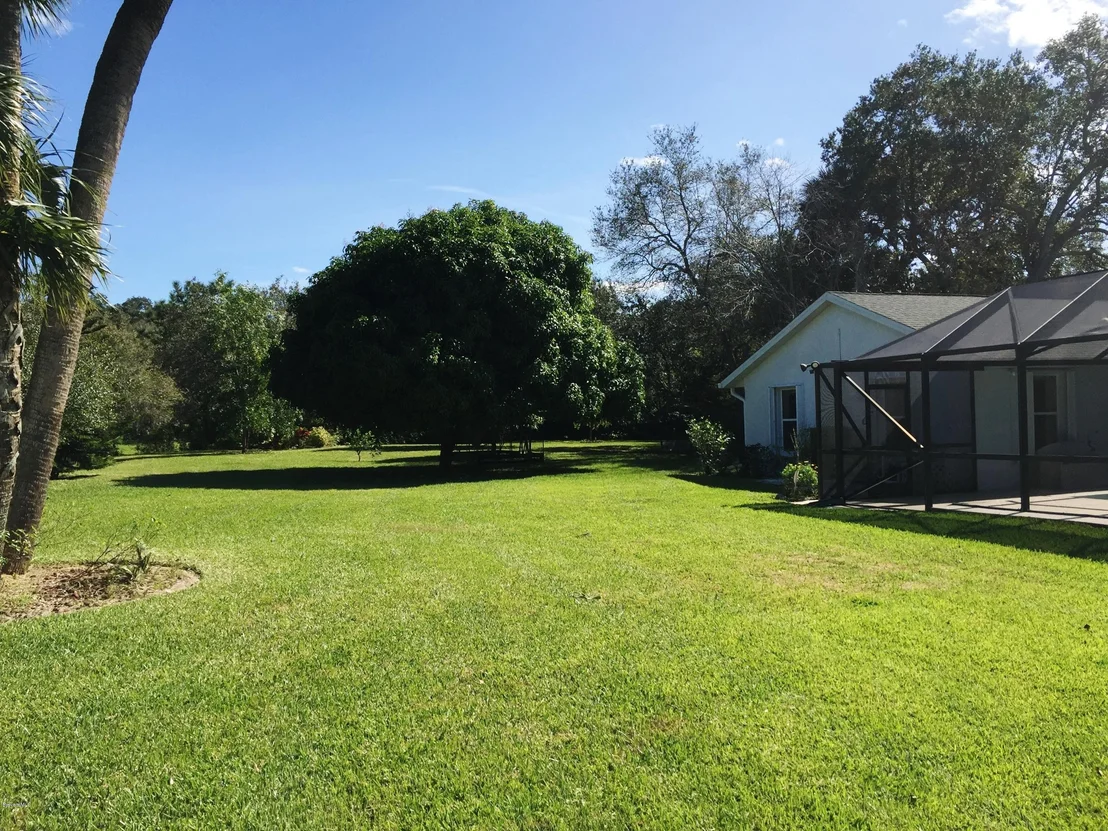 Photo of 1251 NE Meadowbrook Road