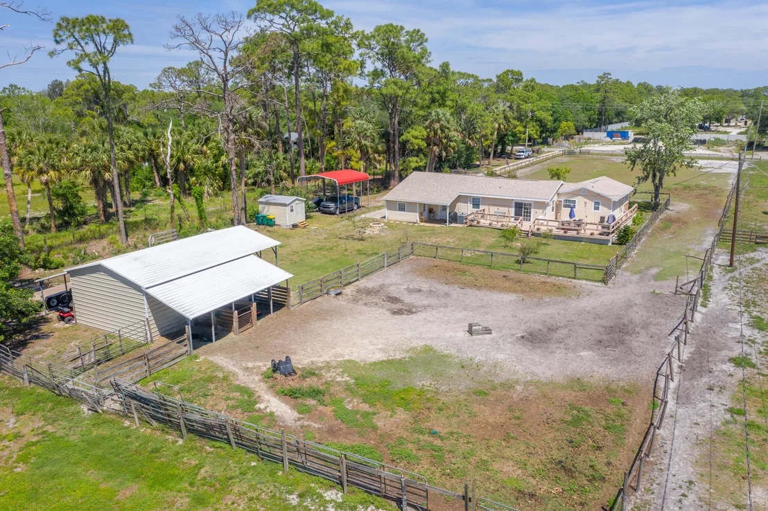 Photo of 3635 Hield Road
