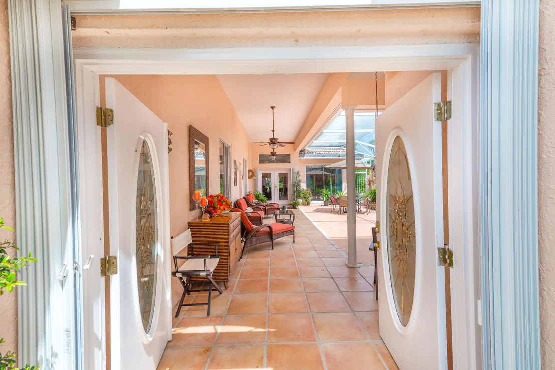 Photo of 919 Palm Brook Drive