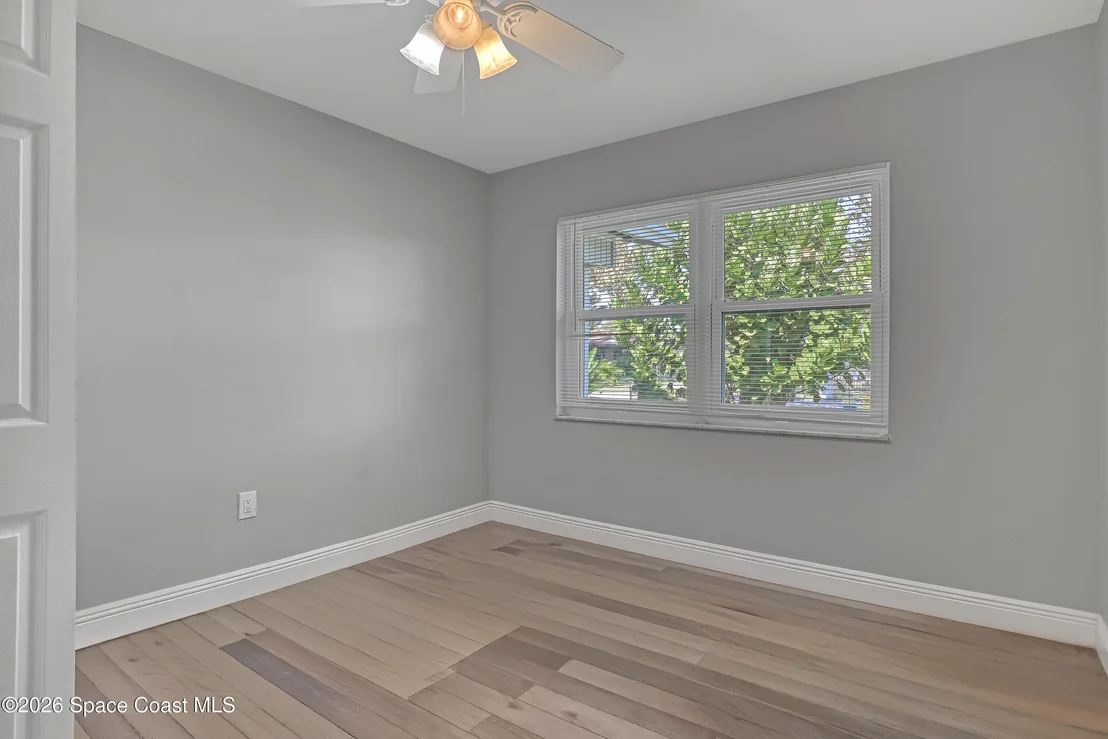 Photo of 1051 Grove Avenue