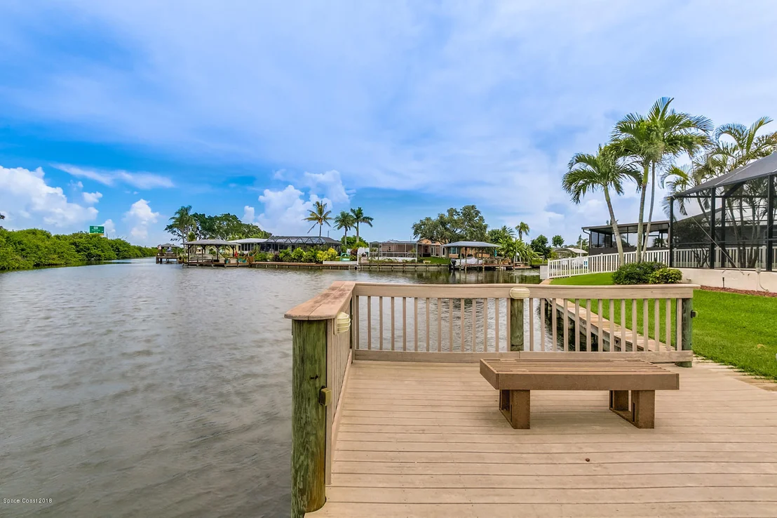 Photo of 449 Thrush Drive
