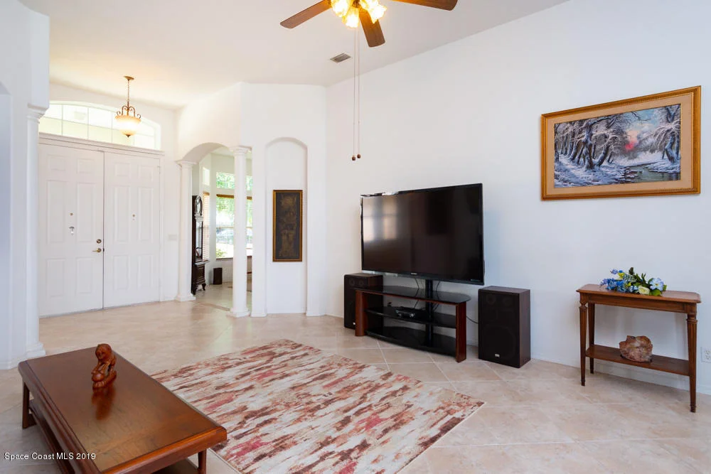 Photo of 1370 Whitman Drive