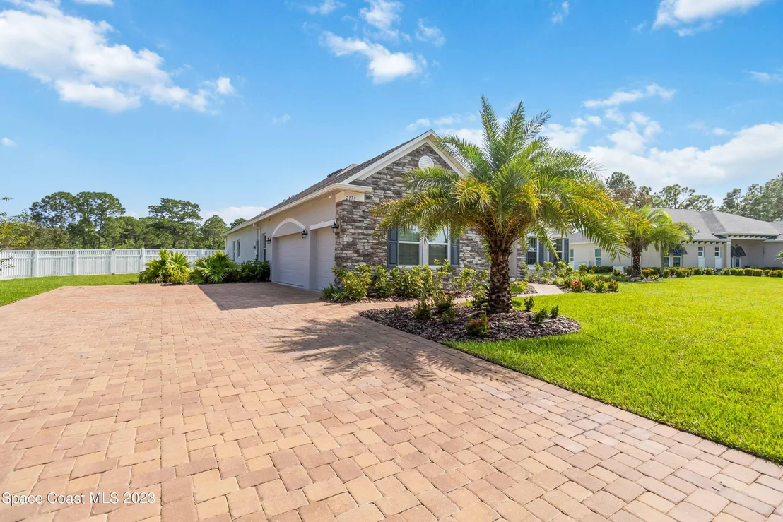 Photo of 2173 Windbrook Drive