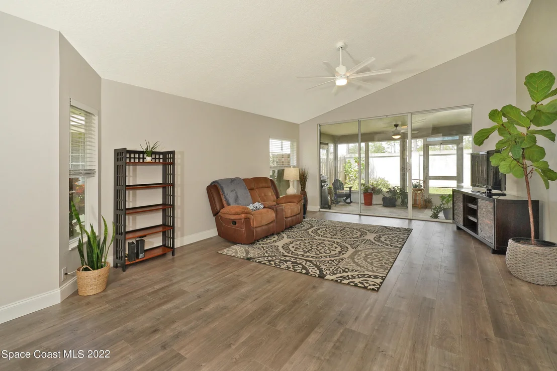 Photo of 3940 Saint Armens Circle