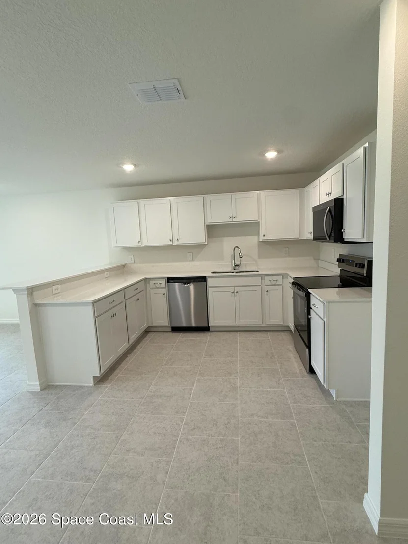 Photo of 962 SW Richmond Circle SW