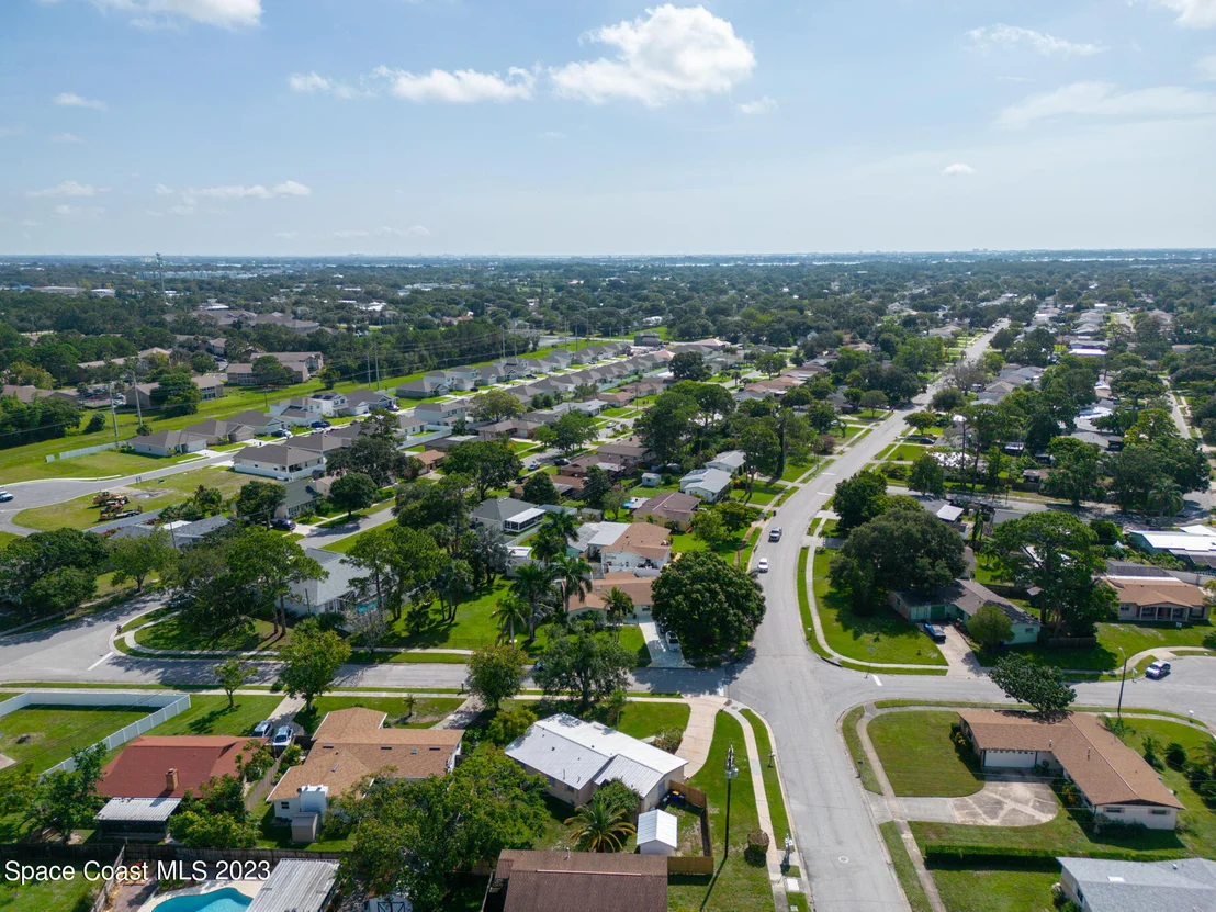 Photo of 964 Kings Post Road