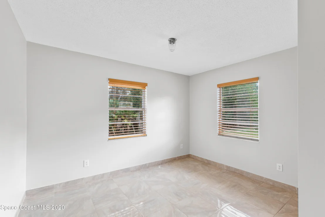 Photo of 1531 Hall Road
