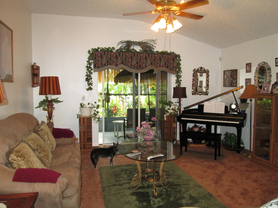 Photo of 940 Shaw Circle