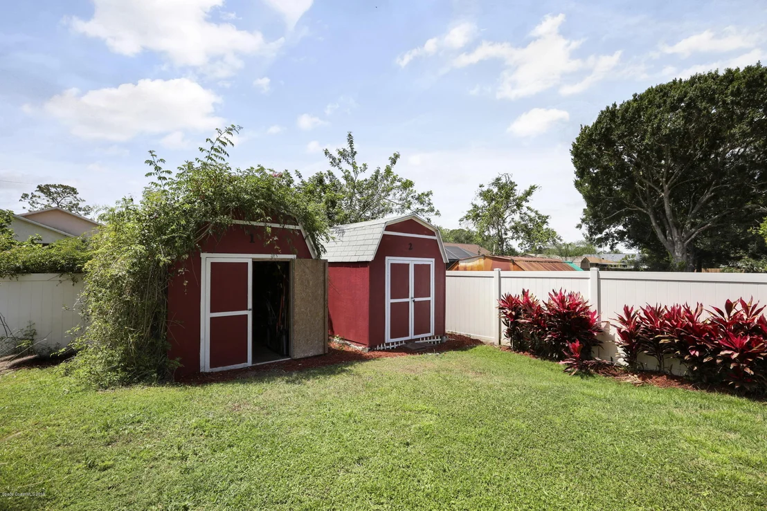 Photo of 5585 Graham Street
