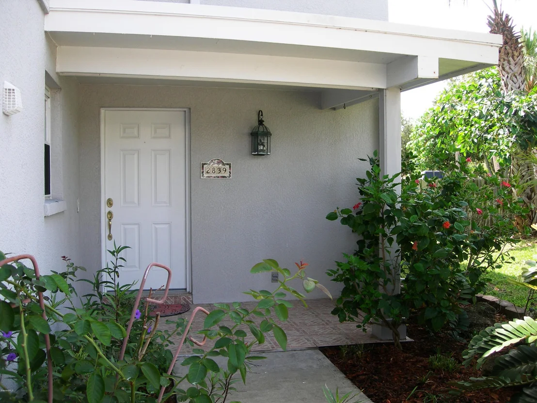 Photo of 2839 Pineapple Avenue