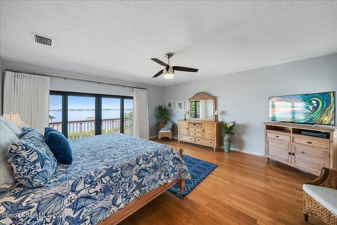 Photo of 544 Lanternback Island Drive