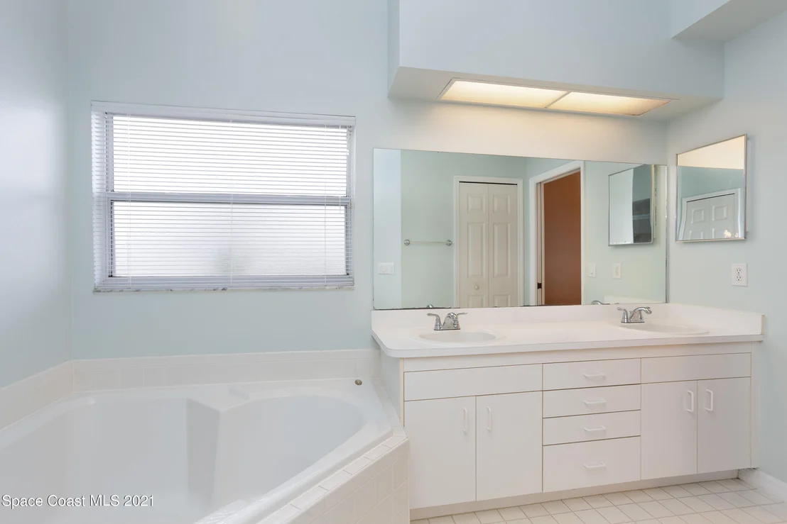 Photo of 8060 Bracken Lane