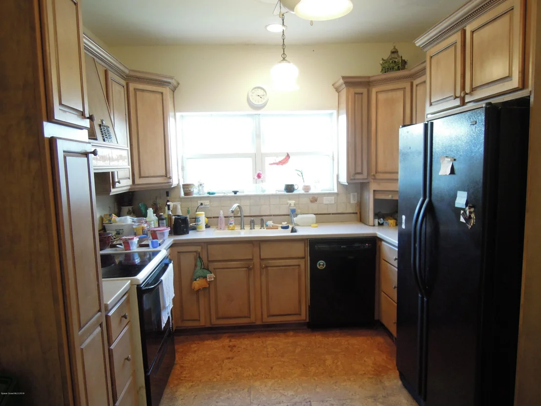 Photo of 1411 Pineapple Avenue