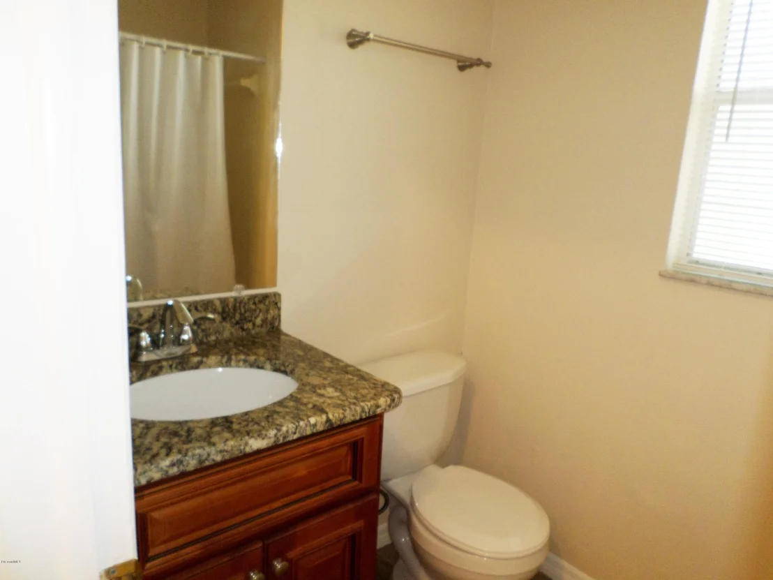 Photo of 5240 Holden Road
