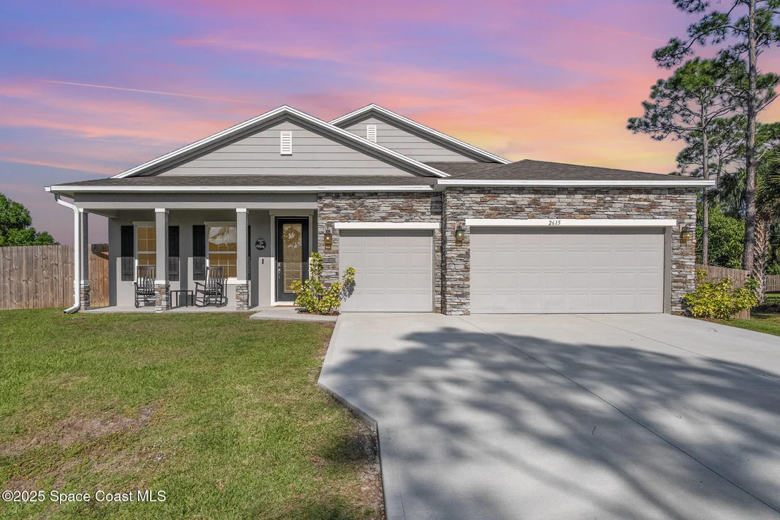 Photo of 2615 Carson Drive SE