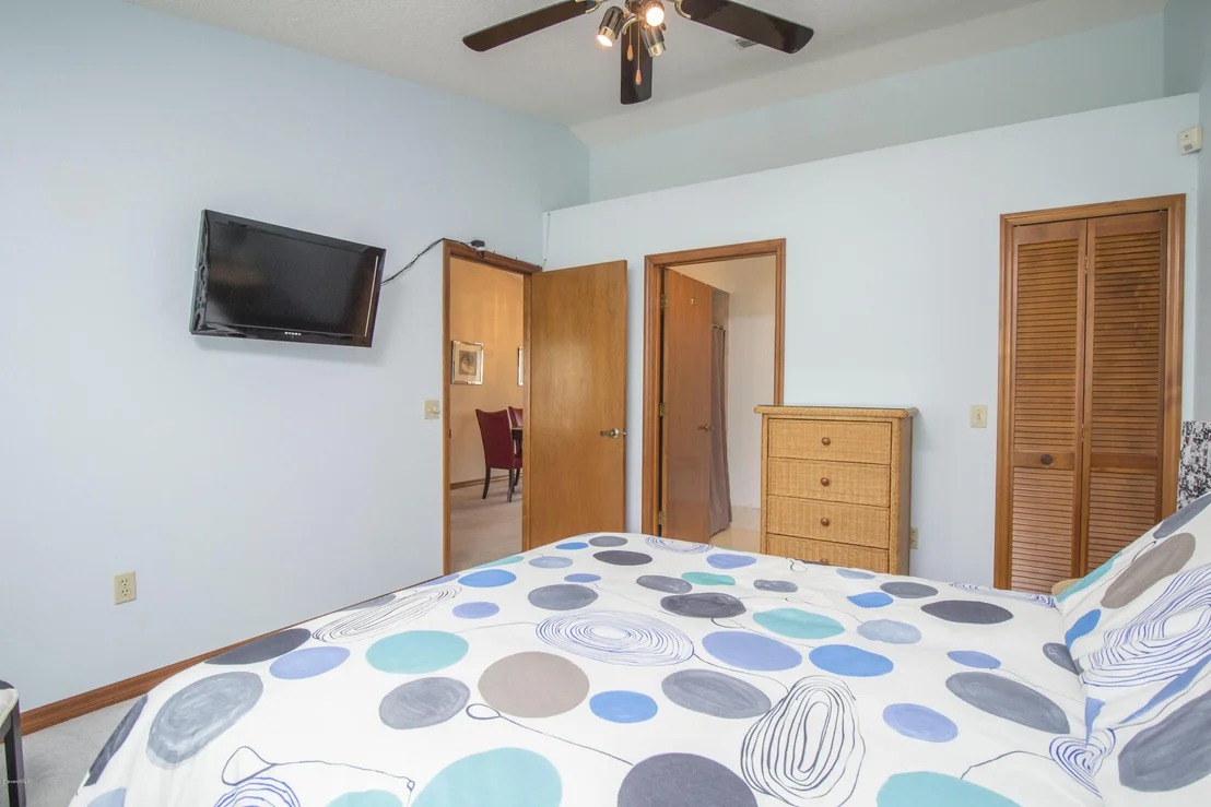 Photo of 6333 Irving Road