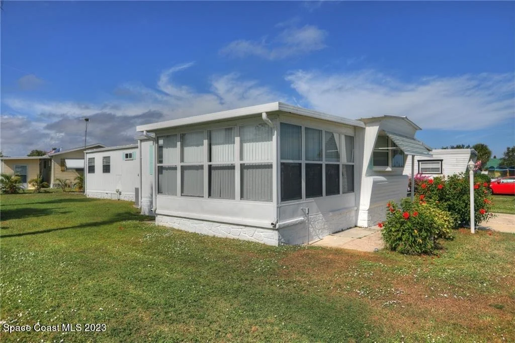 Photo of 925 Hawthorn Circle