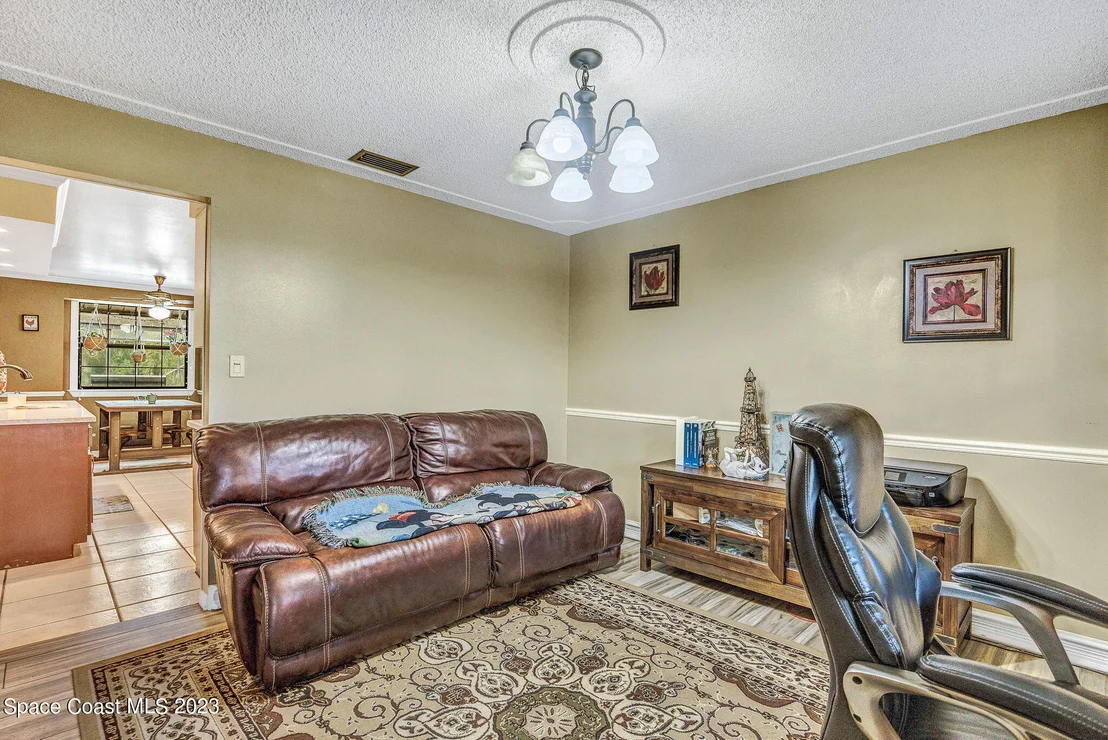 Photo of 2281 Friday Road