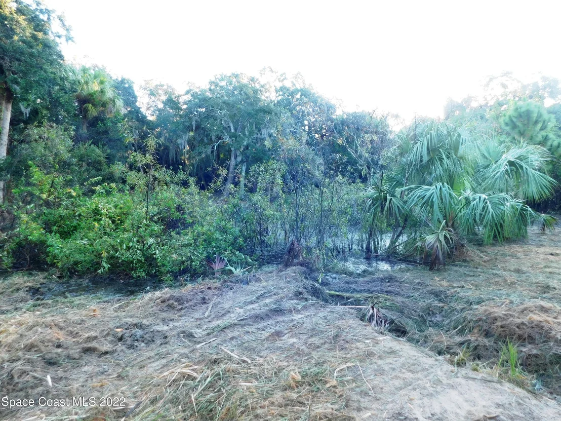 Photo of 3535 Hield Road