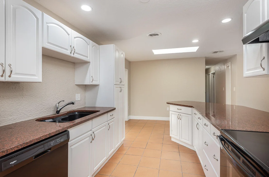 Photo of 1561 Arnold Drive