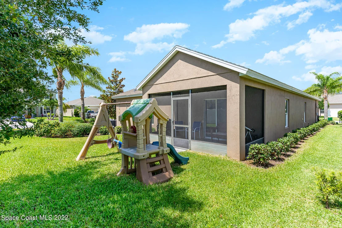Photo of 1845 Litchfield Drive
