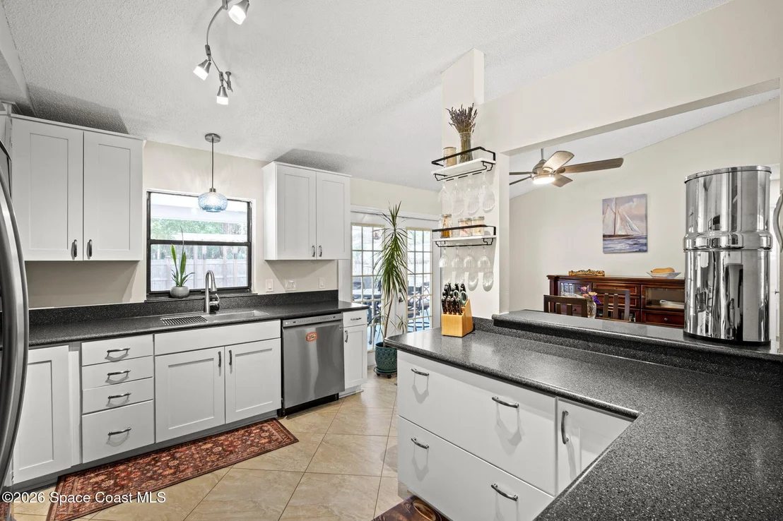 Photo of 7455 Darien Road