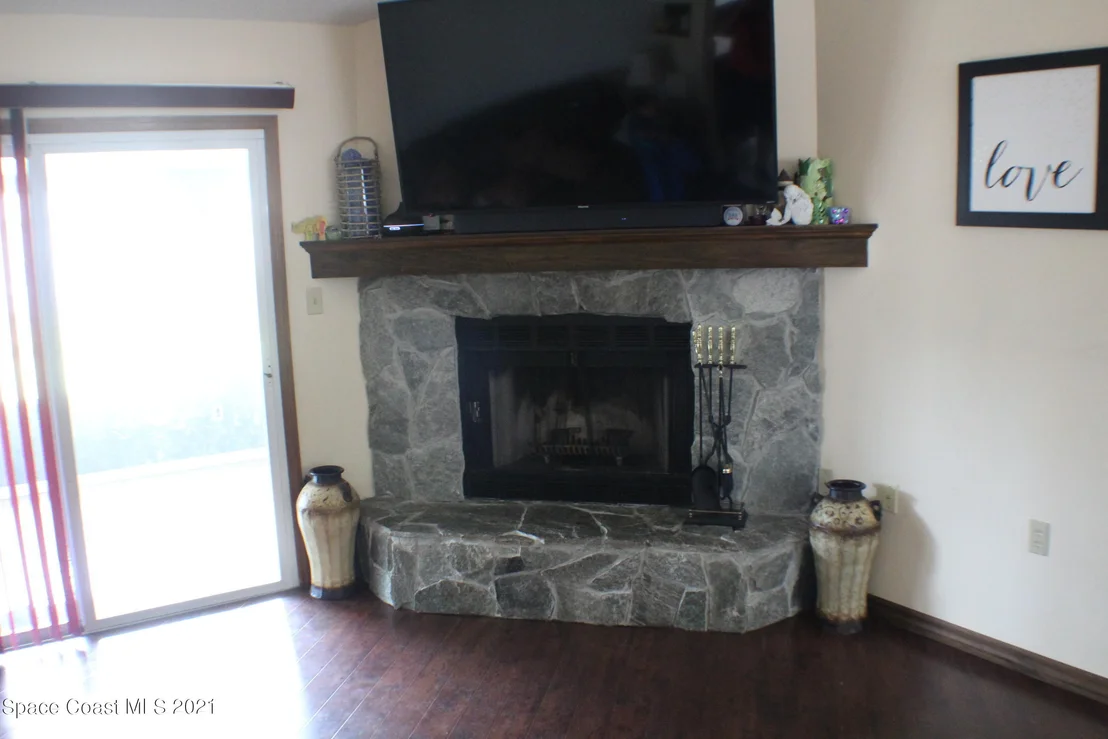 Photo of 5155 Mayflower Street