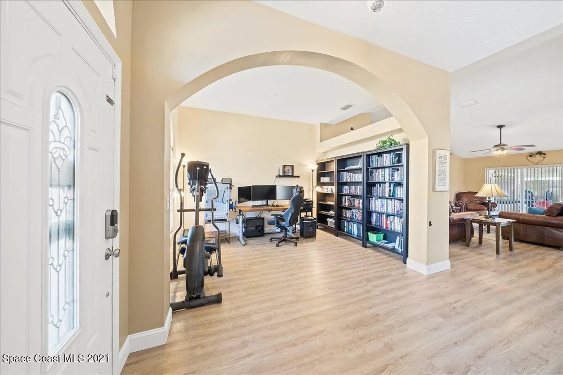 Photo of 1041 Jacaranda Circle