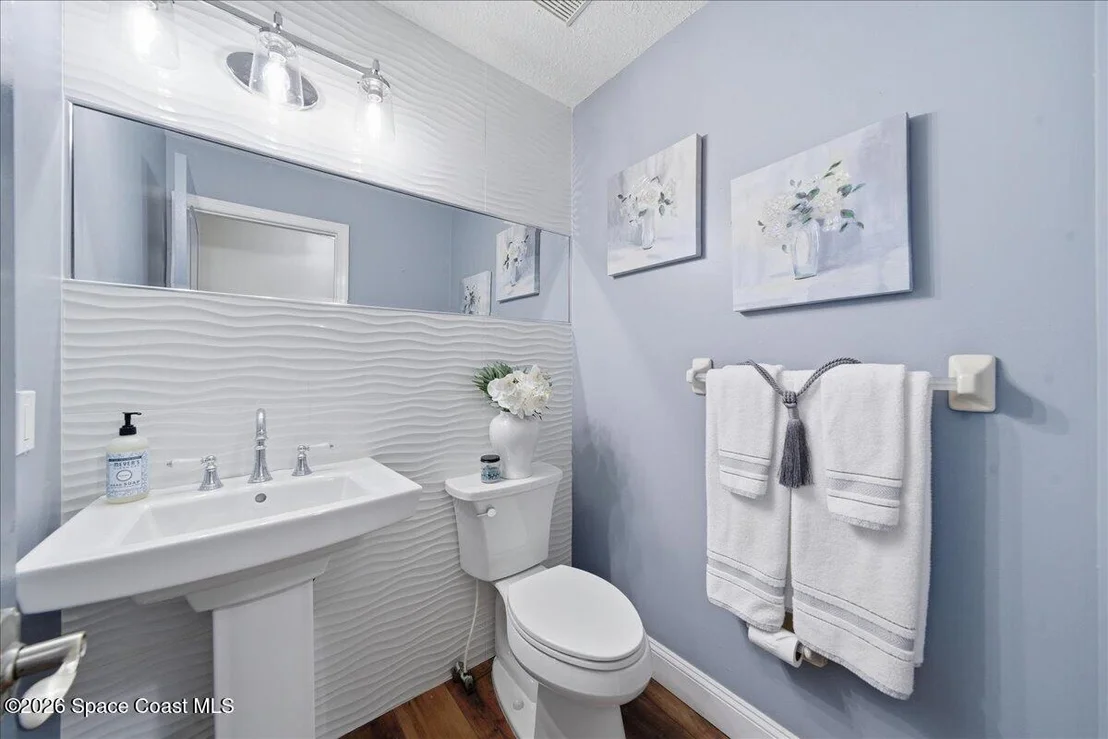 Photo of 560 Sawgrass Circle