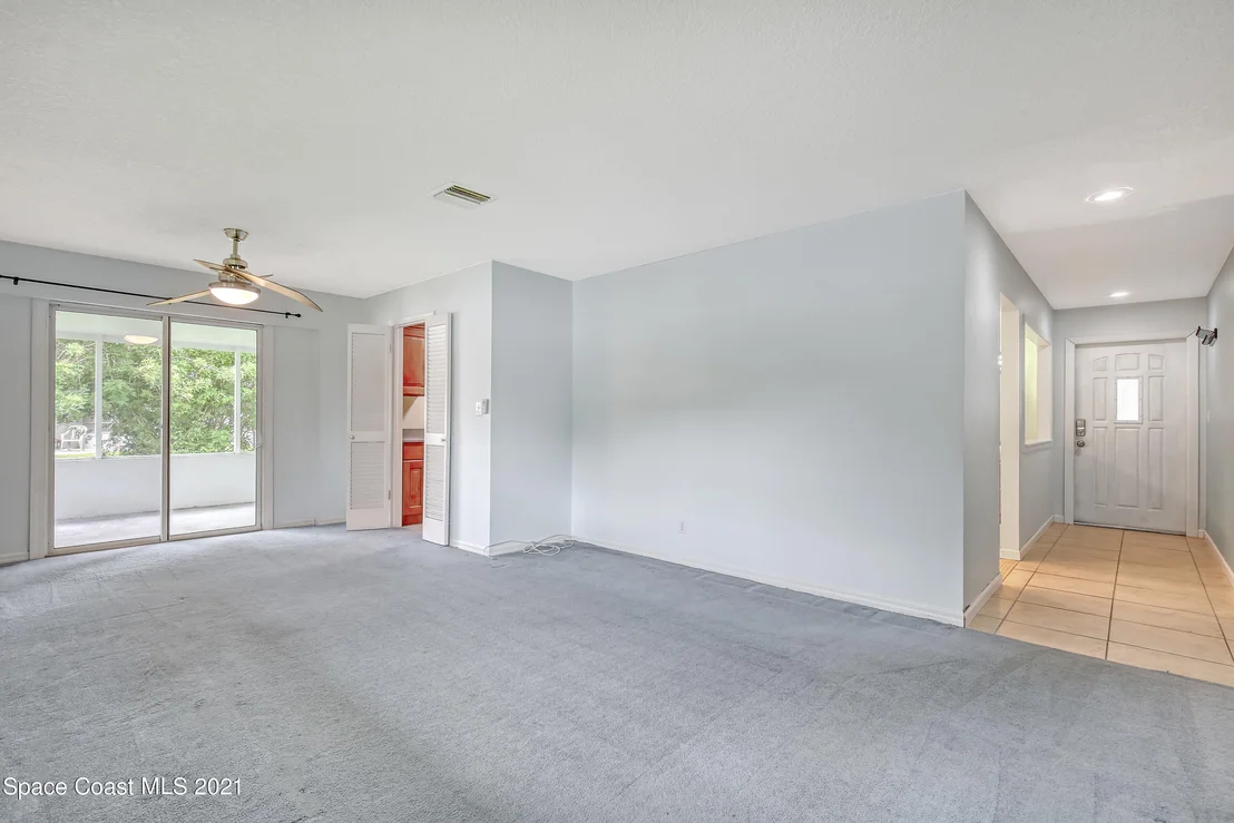 Photo of 652 Augusta Circle NE